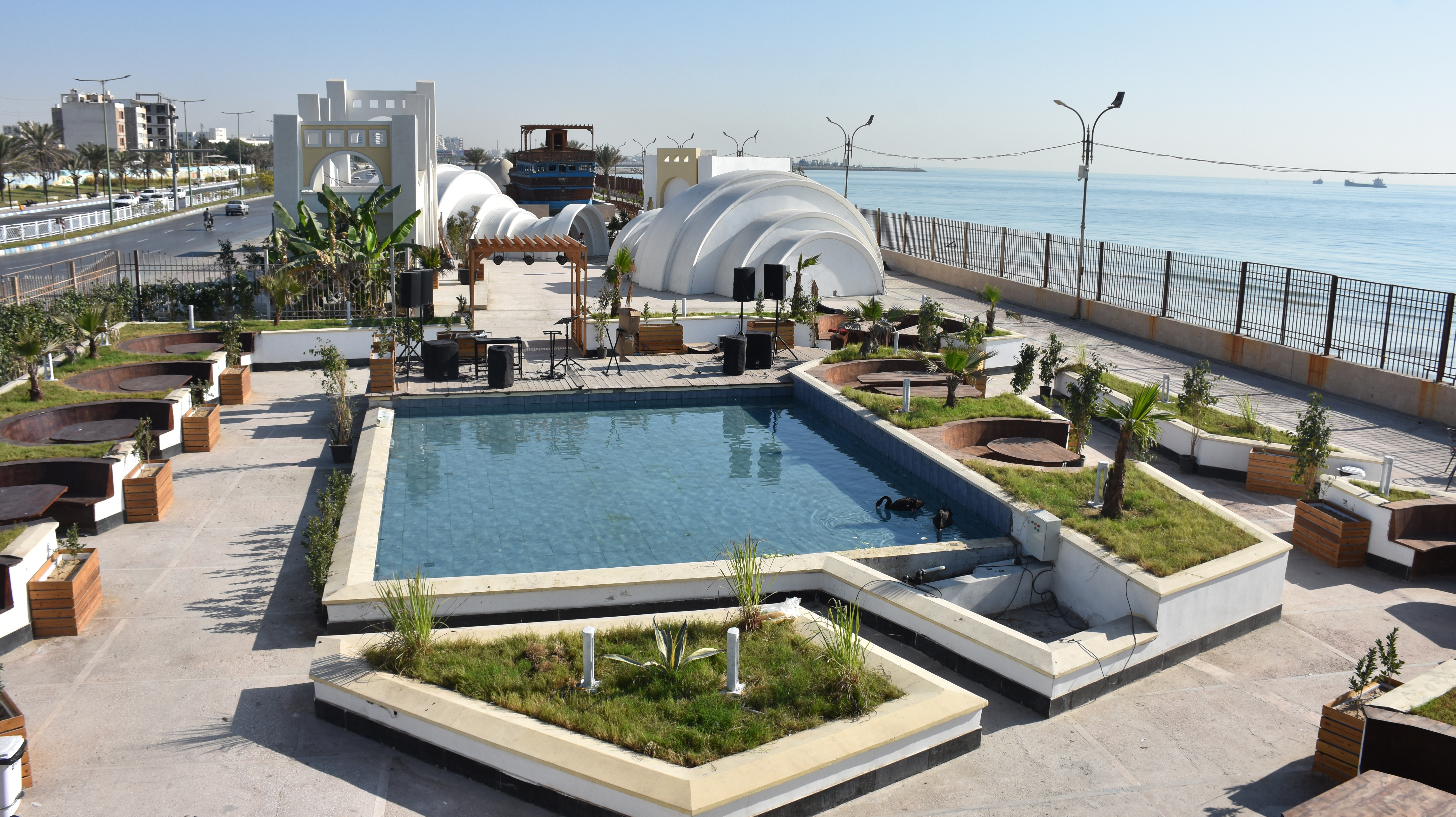 دهکده ساحلی